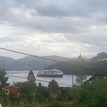 Bergen Apartment with Fjord View Isdalsto Buitenkant foto