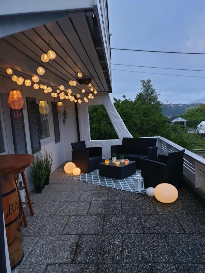 Bergen Apartment with Fjord View Isdalsto Buitenkant foto