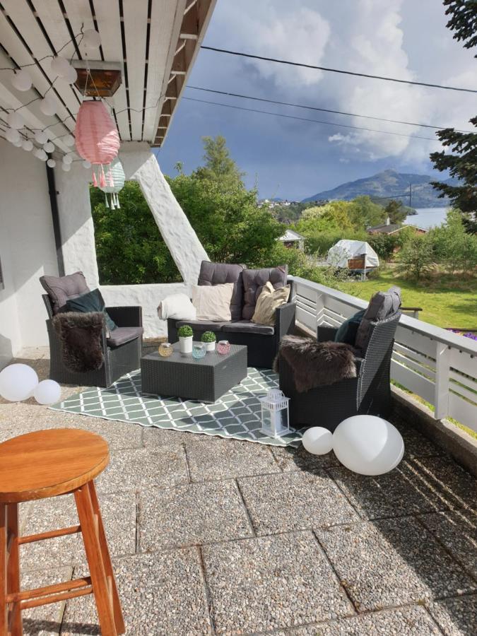 Bergen Apartment with Fjord View Isdalsto Buitenkant foto